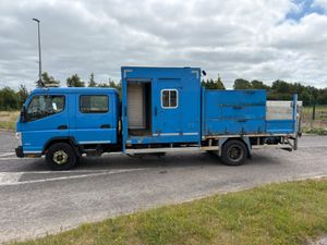 Mitsubishi Crew Cab Utility - Image 4
