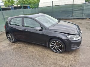 2015 Volkswagen Golf  1.6 TDI - Image 2