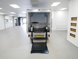 VB - 2025 Maxus eDeliver 3 Luton Box Van - Image 2