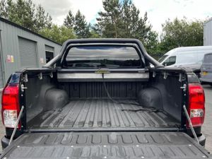 Toyota Hilux INVINCIBLE X - Image 4