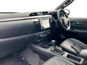 Toyota Hilux INVINCIBLE X - Image 3
