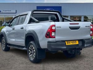 Toyota Hilux GR SPORT - Image 2