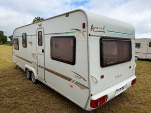 Twin axle Elldis avante 6 berth really good condit - Image 4