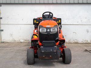 Used 2023 Kubota G231LD Lawnmower - Image 2