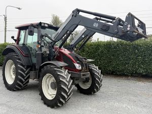 2014 Valtra N103 HiTech 5 with Loader - Image 2