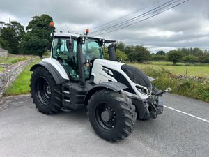 Valtra T235 Versu - Image 2