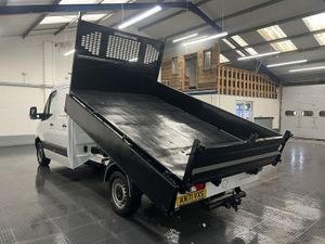 VB - 2021 Mercedes-Benz Sprinter Tipper Van - Image 4