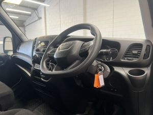 VB - 2023 Iveco Daily Tipper Van - Image 4