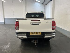 VB - 2021 Toyota Hilux PickUp Van - Image 3