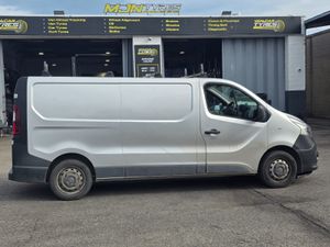Nissan NV300 - Image 2