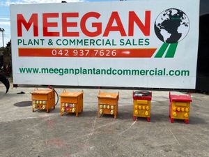 400v / 110v site distribution transformer box..938 - Image 2