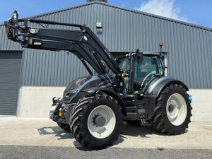 2022 Valtra T234 Direct with Loader - Image 3