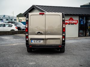 2018 Nissan NV300 - Image 2