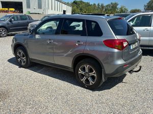 2015 Suzuki Vitara NEEDS TURBO - Image 4