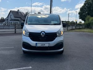 ABSOLUTELY STUNNING 2017 LWB 120 BHP TRAFIC - Image 3