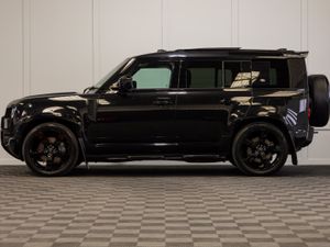 232 Land Rover Defender X-Dynamic HSE 5 Seat N1 - Image 3