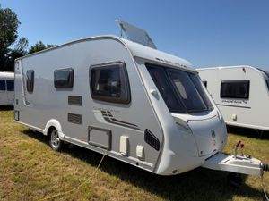 Swift Conqueror 540 –  Fixed bed end washroom - Image 3