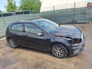 2017 Volkswagen Golf  TDI - Image 2