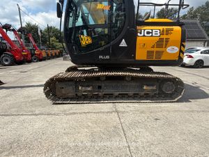 JCB JS130 LC Plus -  Year 2016 - Image 2