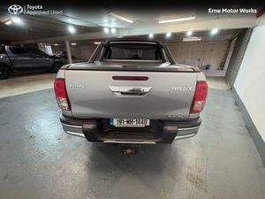 Toyota Hilux Toyota Hilux Invincible Auto - Image 4