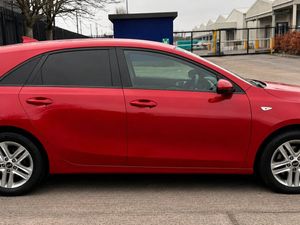 2021 Kia Ceed Commercial - Image 3