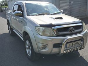 Toyota Hilux 2011  3.0 Diesel Manual - Image 3
