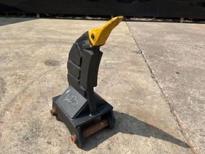 New / unused 13 tonne ripper tooth..65mm pins..... - Image 3