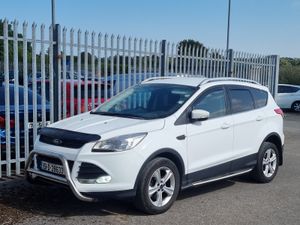€6990 Ford kuga crewcab low miles €6990 - Image 4