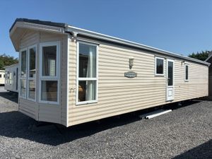 ARE YOU LOOKING FOR A LUXURY ONE BEDROOM HOME - Image 4