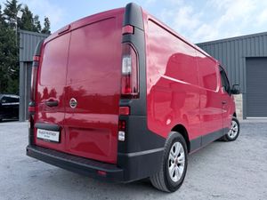 Nissan NV300 211’ LWB AUTOMATIC/NO VAT/LOW KM - Image 4