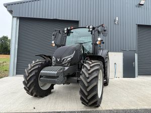 VALTRA G135 ACTIVE TRACTOR - Image 4