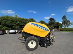 NEW HOLLAND 125 ROUND BALER - Image 2