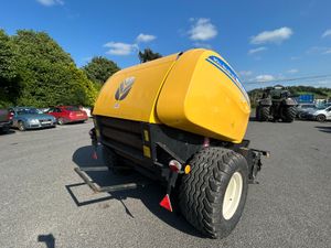 NEW HOLLAND 125 ROUND BALER - Image 3
