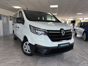 2023 Renault Trafic Business 9 seater - Image 4