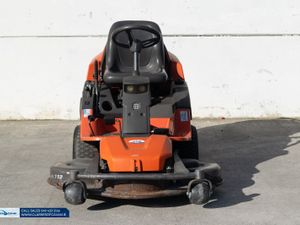 2016 Husqvarna R418 TS Lawnmower - Image 2