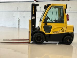 2009 HYSTER 2.5 TON FORK-LIFT - Image 4