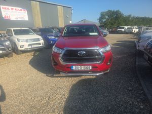 Toyota Hilux 2.8 D4D SR5 - Image 3