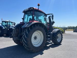 Valtra N135A - As New! - Image 4