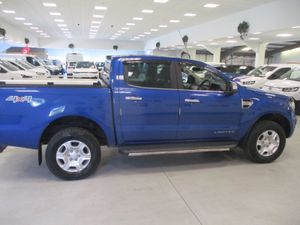 Ford Ranger Crew Cab 4x4 Limited 2017 - Image 4