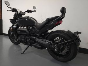 TRIUMPH ROCKET 3 GT TRIPLE BLACK - Image 3