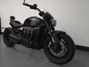 TRIUMPH ROCKET 3 GT TRIPLE BLACK - Image 2