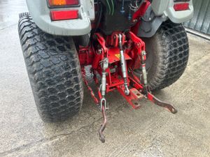 McCormick GX45 Compact Tractor with Loader - Image 4