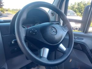 MERC SPRINTER 2018' LUTON WITH TAIL LIFT - Image 4