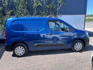 202 Citroen Berlingo ‘Enterprise - No VAT to be ad - Image 3