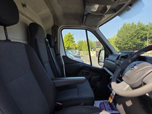 Nissan Interstar L3 H2 135 FWD MY22 3 3DR - Image 3