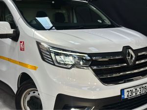 Traffic Van 2.0 Turbo Diesel - Image 3