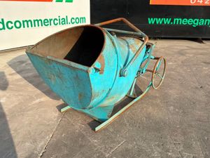 500 litres Banana type Concrete pouring skip...... - Image 4