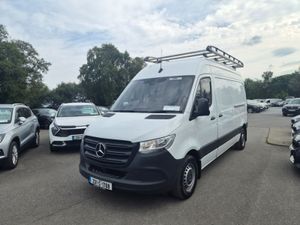 Mercedes-Benz Sprinter 215/39 H/roof FWD 6DR - Image 4