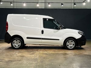 Fiat Doblo 6 SPEED MANUAL 1.6 TDI - (PRICE IS EXCL - Image 3