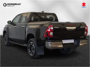 Toyota Hilux Diesel Invincible - Image 2